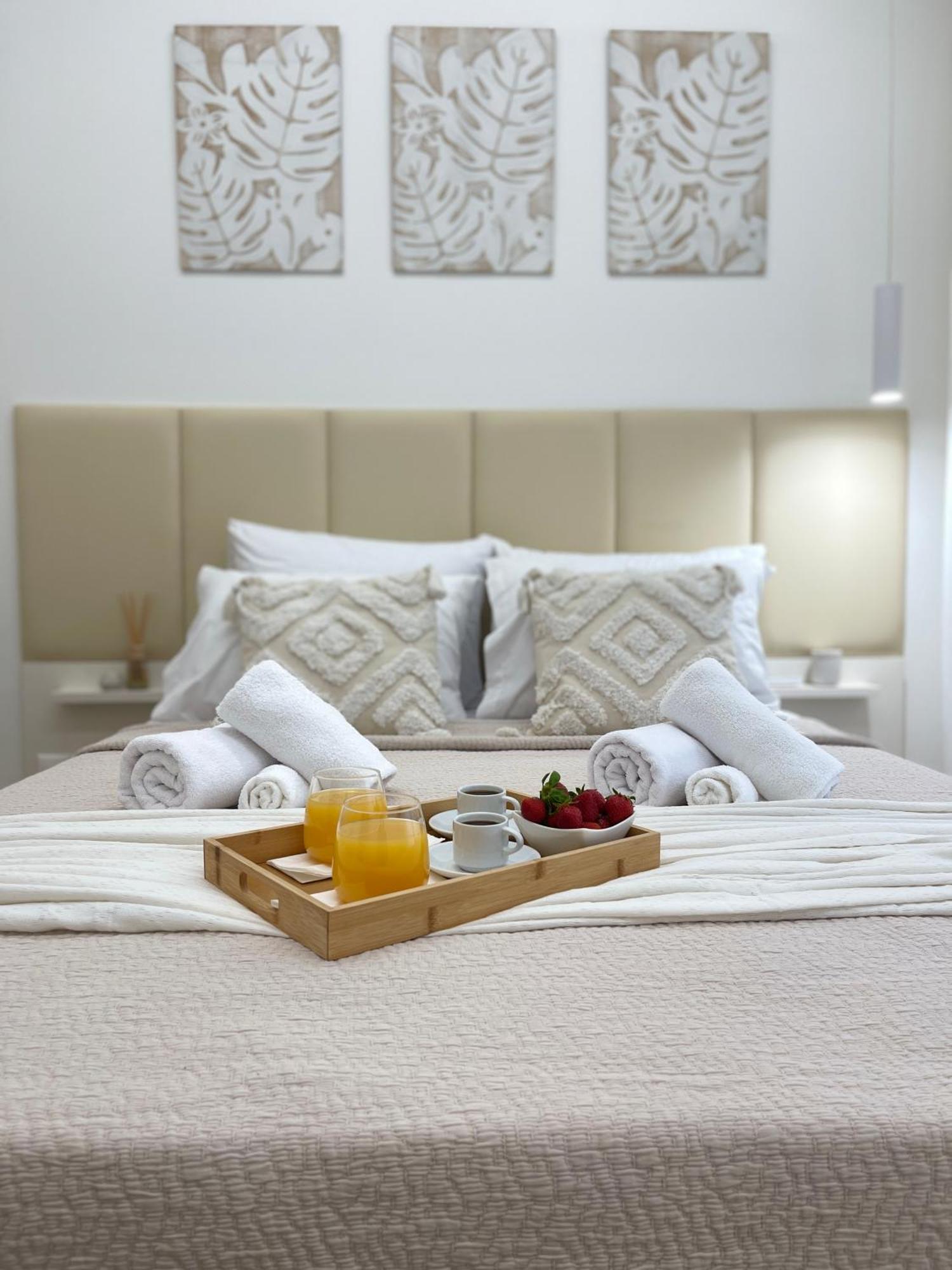 Aurora Apartment , In The Heart Of Атина Екстериор снимка