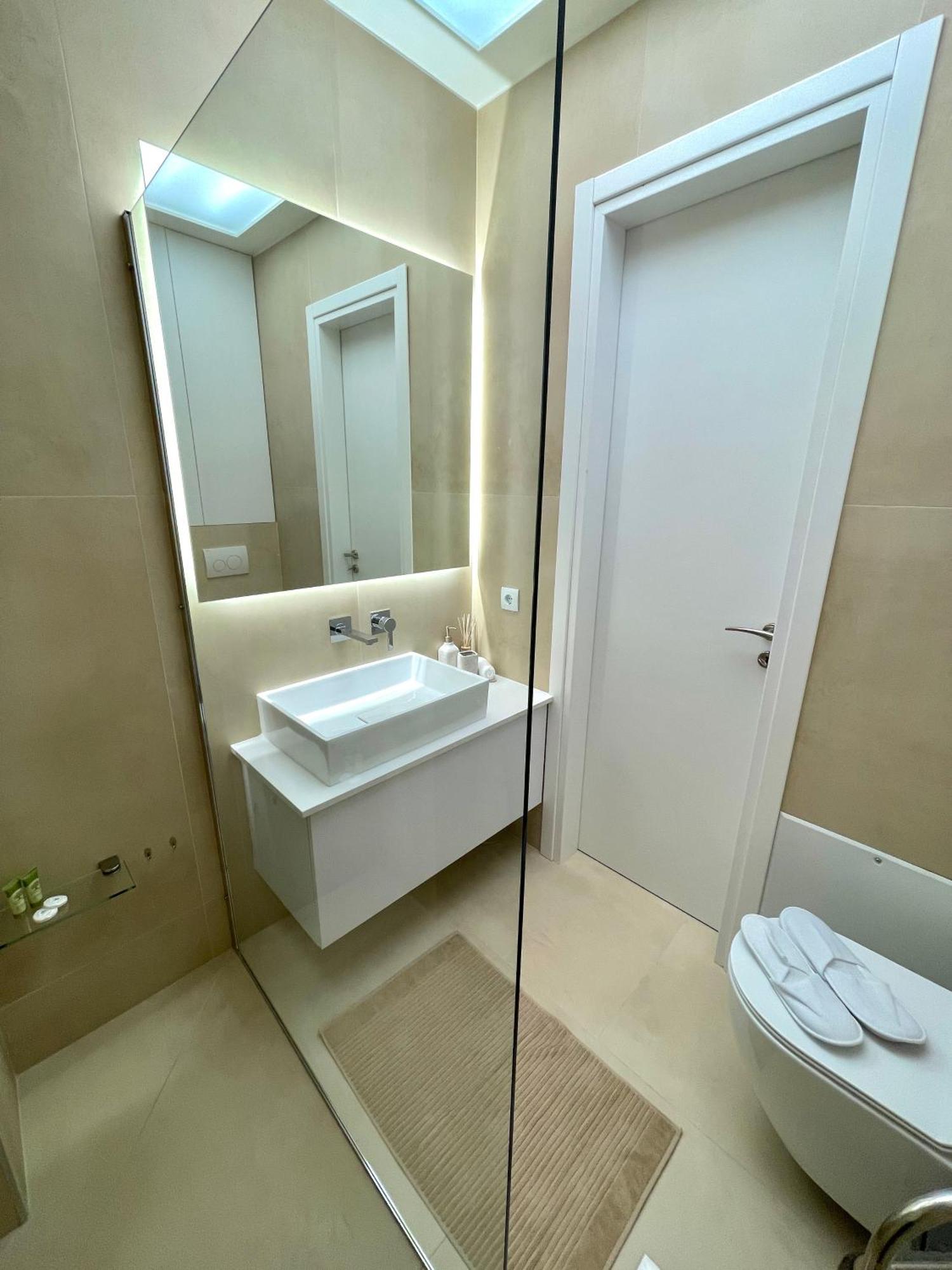 Aurora Apartment , In The Heart Of Атина Екстериор снимка