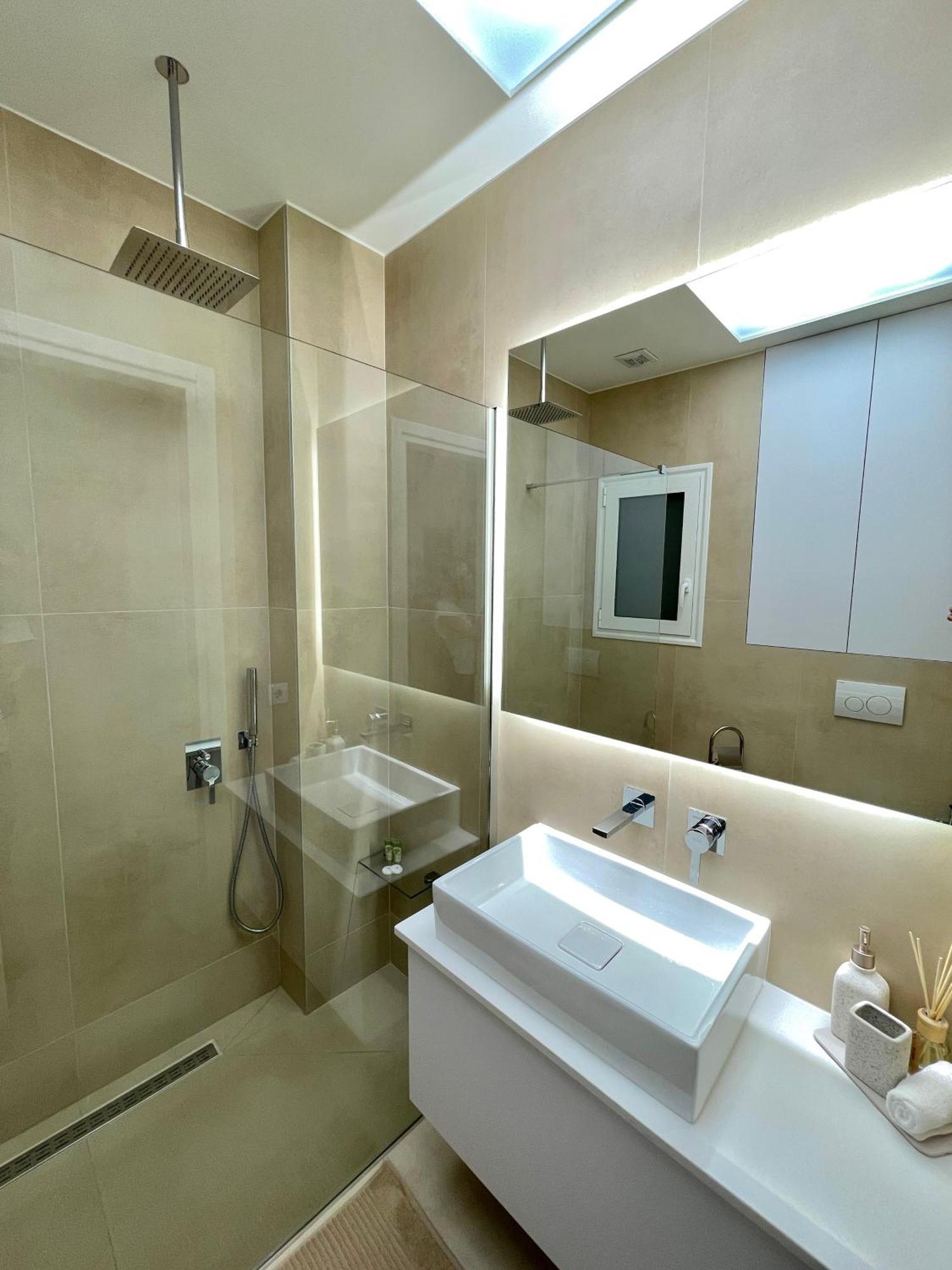 Aurora Apartment , In The Heart Of Атина Екстериор снимка