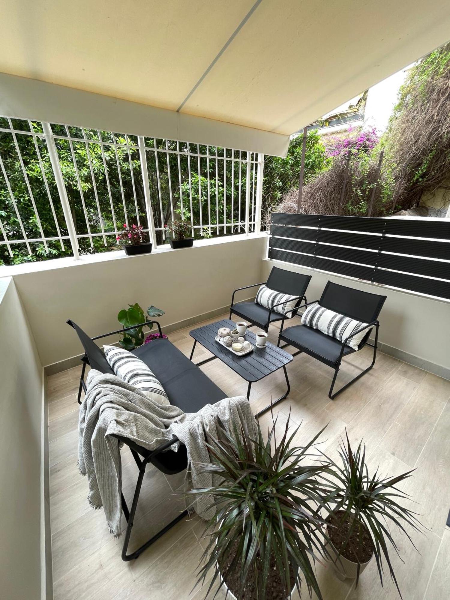 Aurora Apartment , In The Heart Of Атина Екстериор снимка